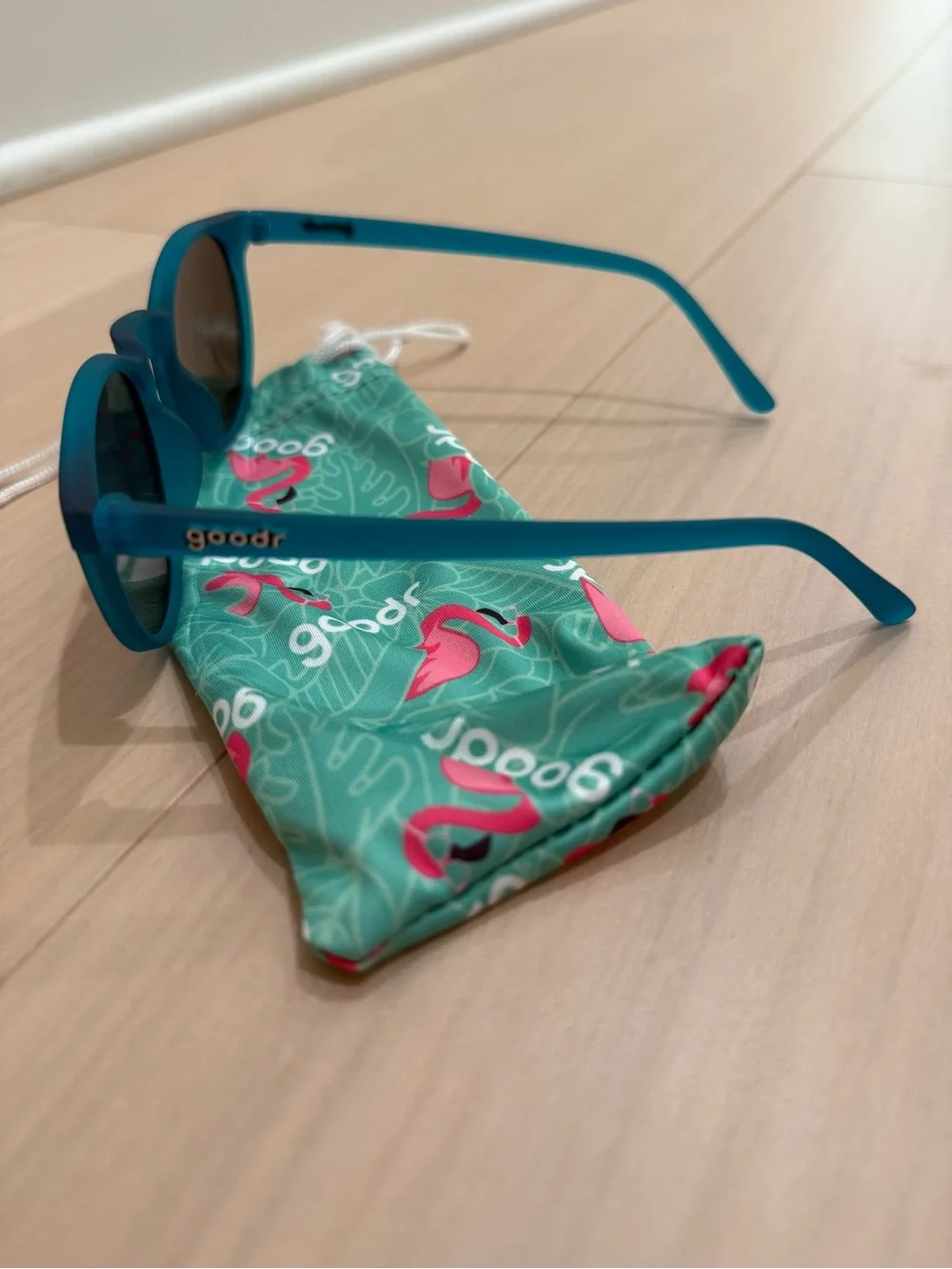 Goodr Polarized Round Sunglasses Blue/Purple Mirror Lenses w/ Flamingo Pouch